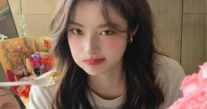 徐若晗，唯有美食不可辜负。