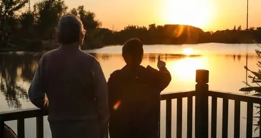 人到晚年才懂得：夫妻之间，最怕的并不是吵架，而是这3条