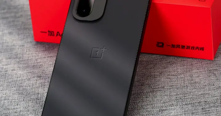 16GB+512GB都是2999元，捡漏一加13T还是买一加Ace6T？配置解析