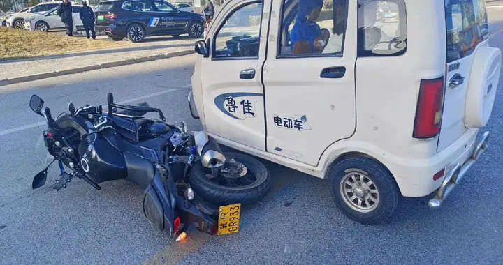 从满街乱窜到销声匿迹，谁杀死了中国县城的“三无神车”？