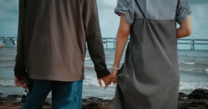 你是否还记得那个曾让你心动的“暖男”定义？爱，应该只温暖一个