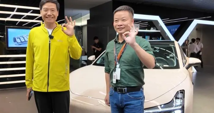 新一代SU7 Max 24小时耐力挑战打破小鹏P7纪录，何小鹏表示祝贺