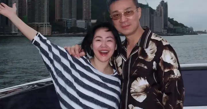 小S时隔6年更新内地社交平台，晒一家香港游玩照，网友们激动不已