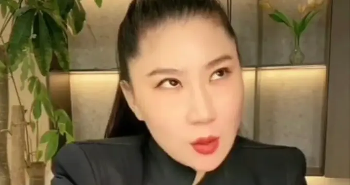 谢贤离世小49岁前女友悼念，感慨八年前分手成永别，仍没放下对方
