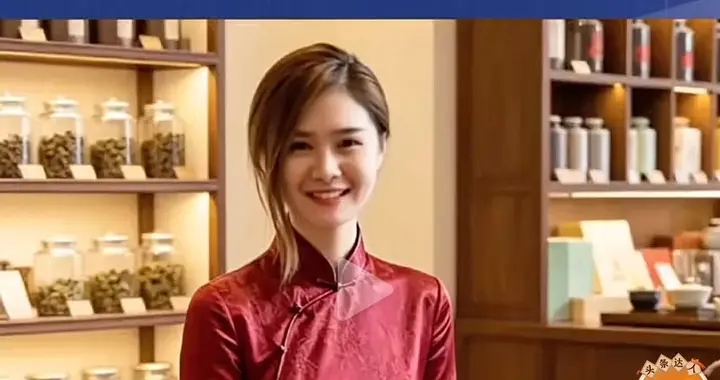 婚外胚胎后续：小三身份被扒，小学毕业，二婚不孕，她姐也傍大款