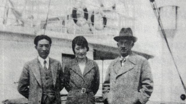 伍豪照片集：1934年春，徐悲鸿（左）