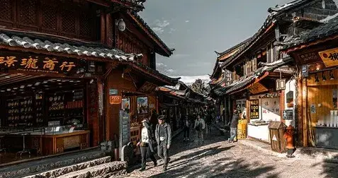 丽江又现强迫消费，为何此类事反复出现？千万别把文旅路走弯了。