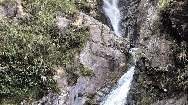 旅行者房姐：从上海出发到广西东兴，这条2