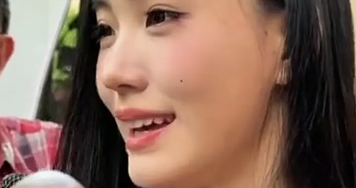 小s二女儿谈姨丈具俊烨，每周来家里吃饭，大家会主动夹菜给他吃