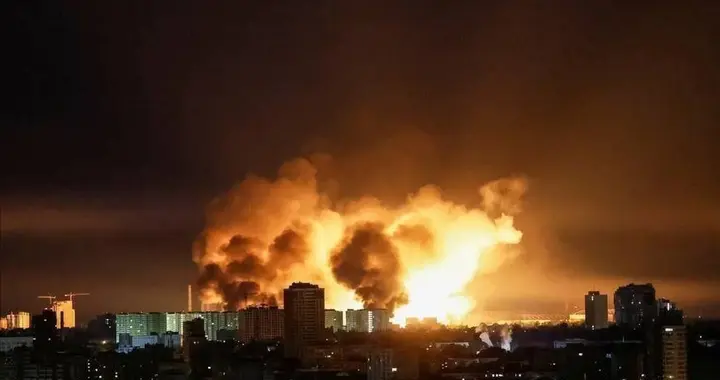 普京对美国下狠手，直接炸毁美国无人机厂，特朗普事后改口认怂
