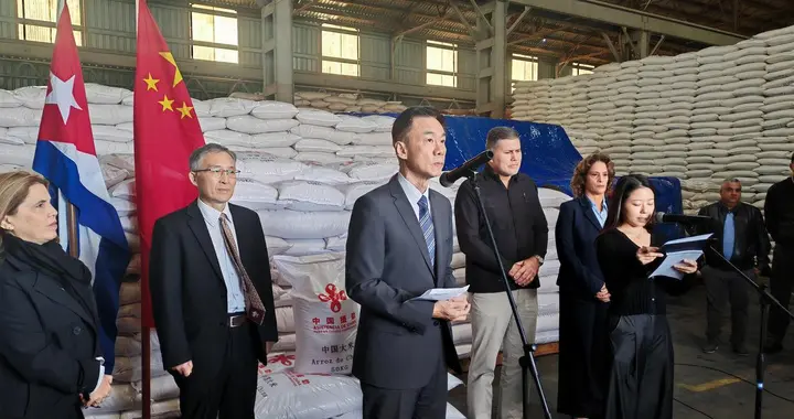 绝不重蹈委内瑞拉覆辙，中国无视特朗普威胁，紧急援助运抵古巴！