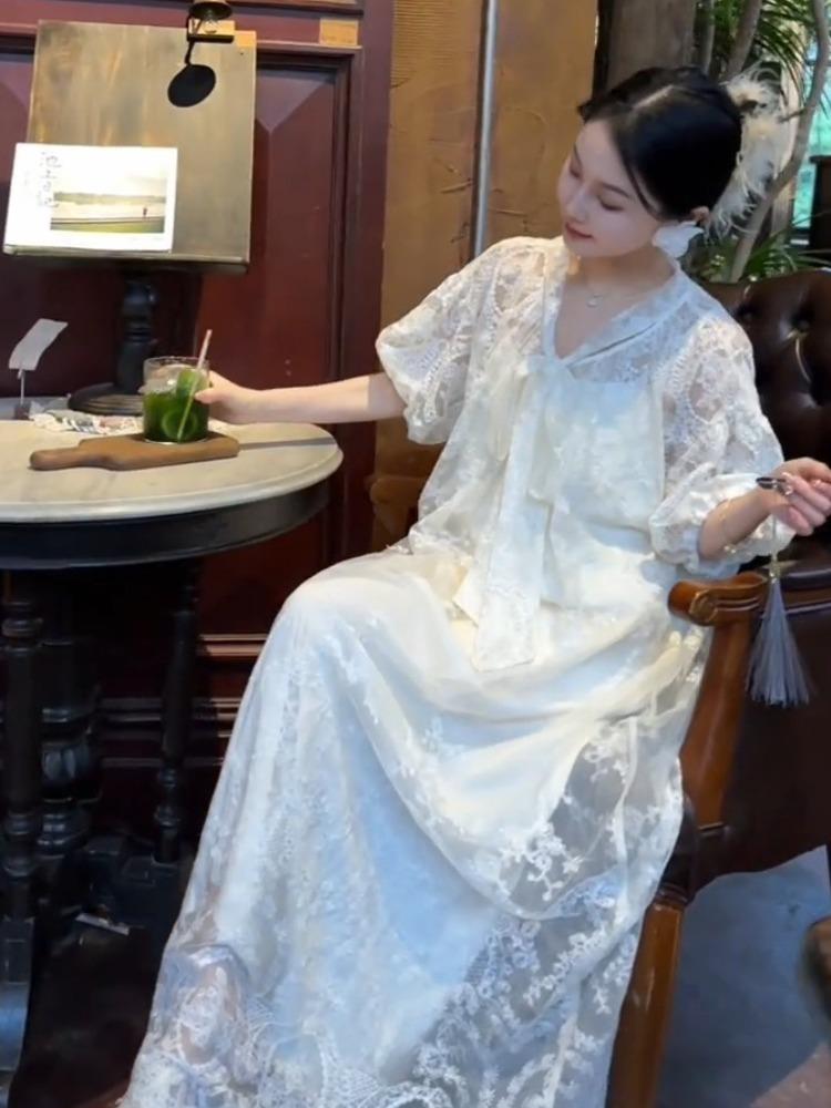 白色连衣裙,穿出仙女气质