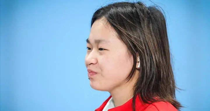 全红婵遭网暴震惊外媒，诋毁者触碰政策红线，周继红出手绝不姑息