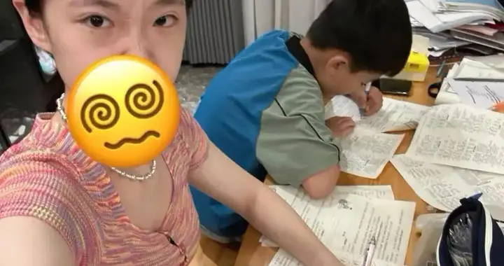 一块豆腐,两刀怎么能切8块?家长质疑题目出错了,老师解释当场愣住