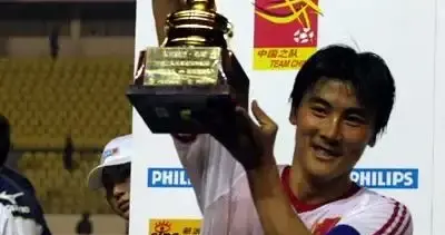 中国足球职业化以来，谁是国家队最伟大的6号？