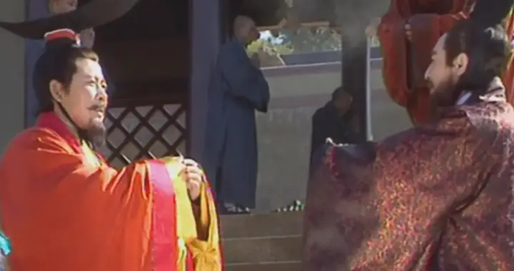 诸葛亮带10万人北伐，留下1万人监视东吴，蜀汉灭亡都不准回防