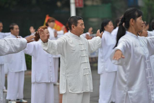 我73岁独居，却找到了比去养老院比找保姆，更靠谱的养老，真好!