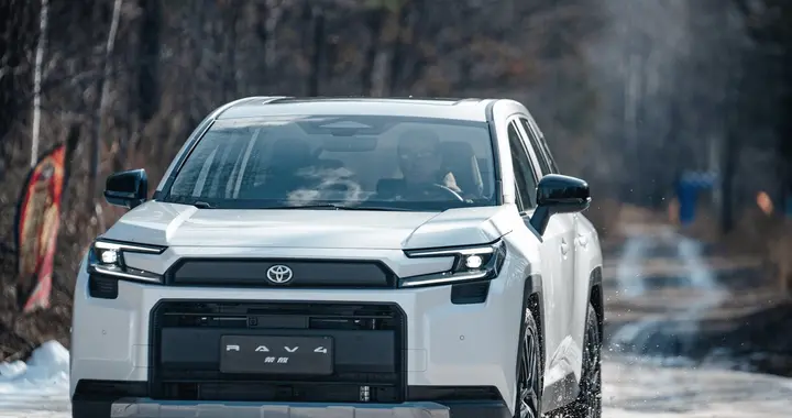 全球第六代RAV4荣放全国交付，限时优惠超2.8万