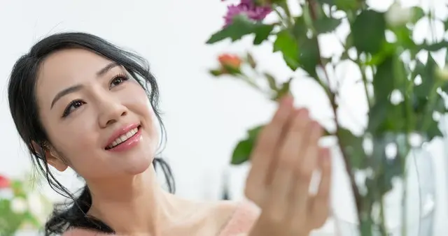 独爱自身，静享安然，熬得住无人问津的寂寞，才配拥有诗和远方