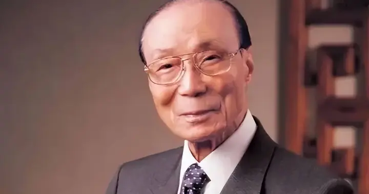 电影大亨90岁再婚，107岁去世，留下238亿遗产，无人认领