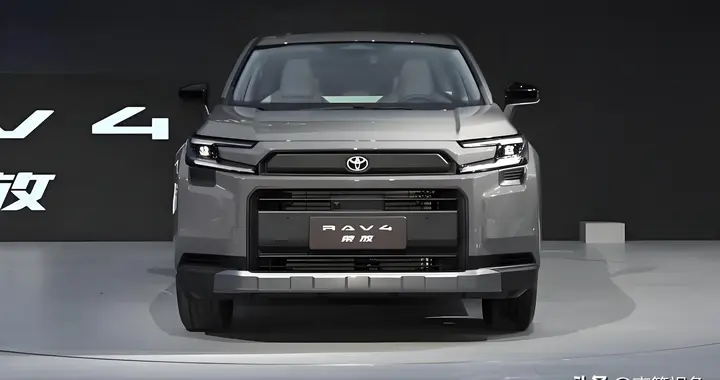 15.18万起+方盒子外观+全新智能座舱，全球第六代RAV4 荣放来了！