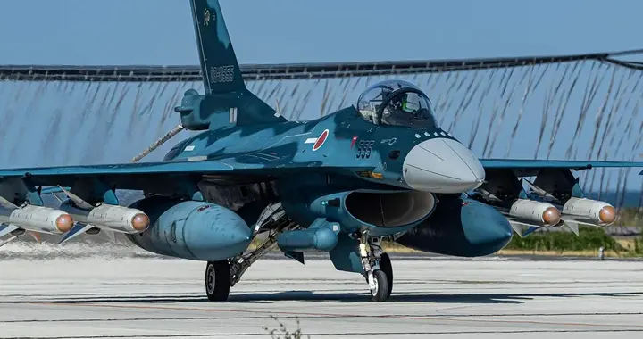 搏命也赢不了！12架F-2战斗机48枚反舰导弹，没机会靠近辽宁舰！