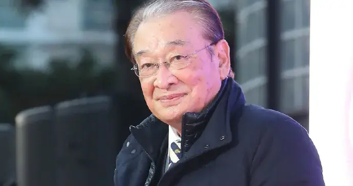 九十载艺海人生，铸就“国民爷爷”温暖背影