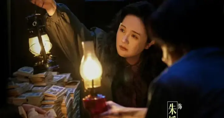 《小城大事》弹幕刷屏，看着朱媛媛的笑却哭了，杀青16天后永别