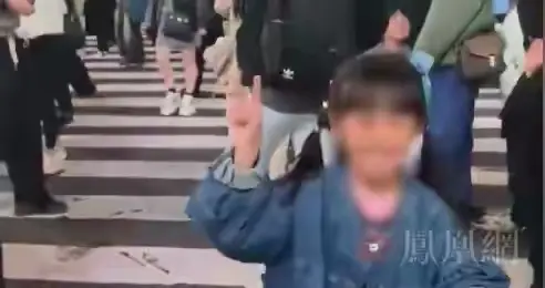 日本女子撞倒中国女孩后续！拒不道歉，身份曝光，原来是一个惯犯