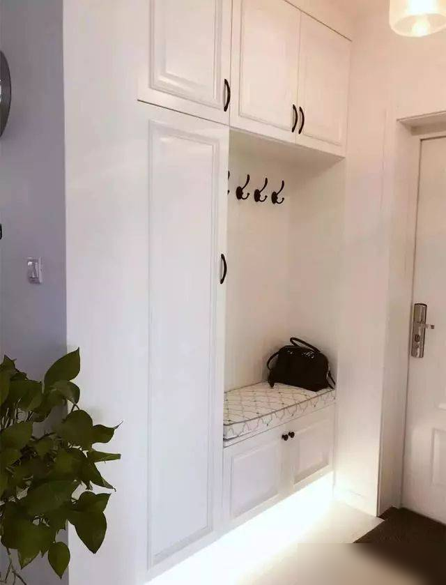 小户型玄关救星！到顶鞋柜凭啥成装修新宠？