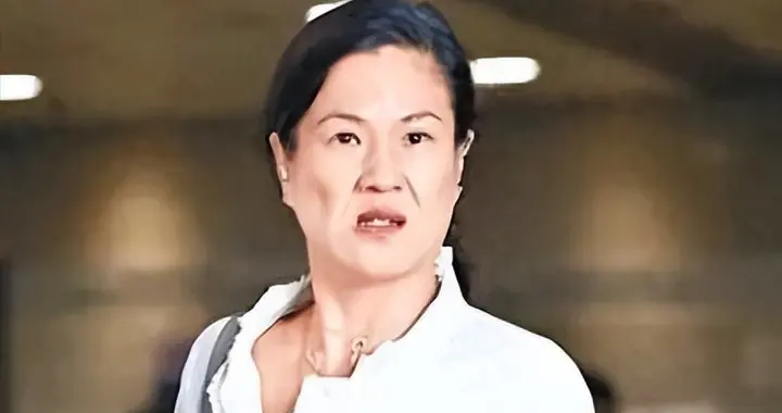 香港豪门“坏女孩”去世：袭警、殴打父母，她的一生比电影还离谱