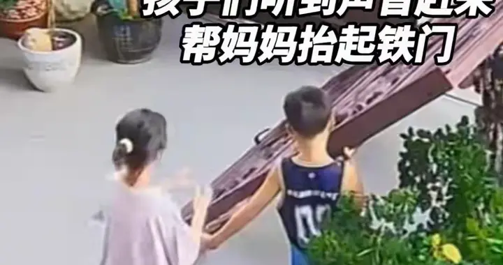 数百斤吊轨门突然砸落，女子硬扛撑住逃过一劫：家装这个坑多注意