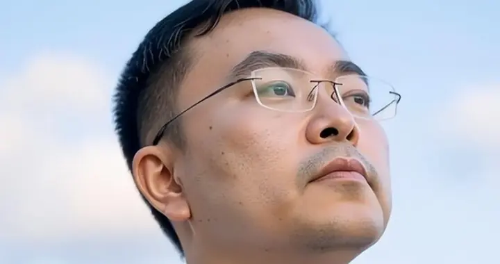 抗击渐冻症7年，蔡磊迎一大好消息，网友：他配享太庙