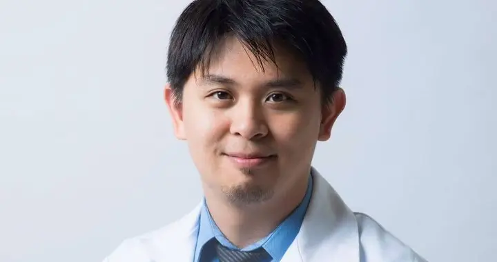 难得！医师嫌陆配抢占健保资源发起联署 黄暐瀚驳斥：不应区别对待