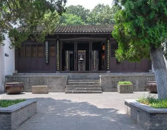 刘备有卧龙和凤雏，为何难成霸业？