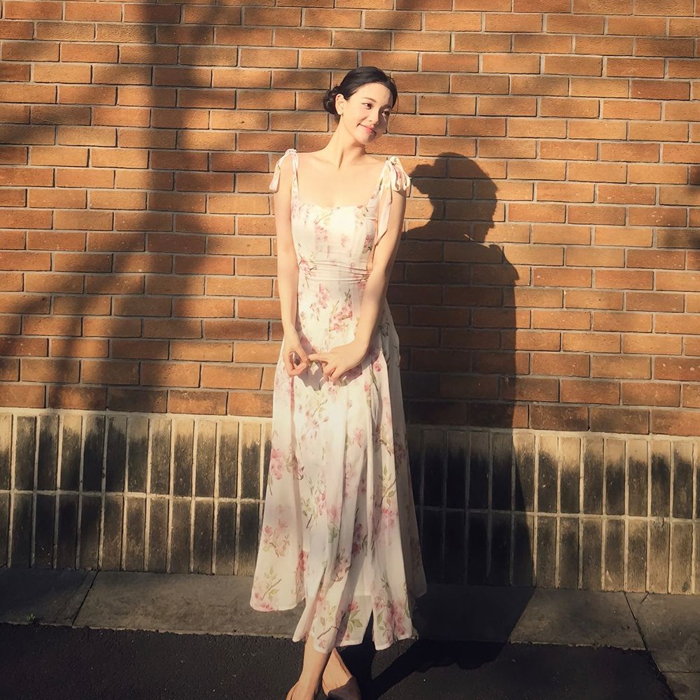春季超好看法式碎花吊带连衣裙海边度假裙子