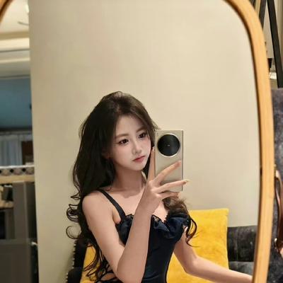 娱乐足记：达人刘二萌 x 丝袜穿搭合