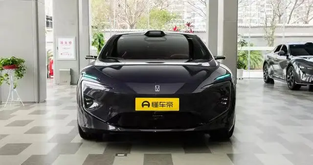 阿维塔12试驾感受：华为激光雷达+鸿蒙座舱，新时代豪华就该这样