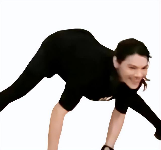 药水哥模样大变，参加健美比赛拿大奖，网友：和向佐灵魂互换了