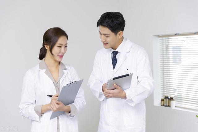 1222万毕业生的求职围城：00后医学生，进不了三甲，回不去县城