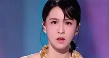 浪姐7舞台出状况 曾沛慈膝盖摔伤仍敬业完成表演