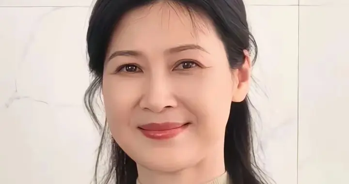 女神童蕾脸型太好看了，一脸旺夫相，气质温婉，真是岁月不败美人