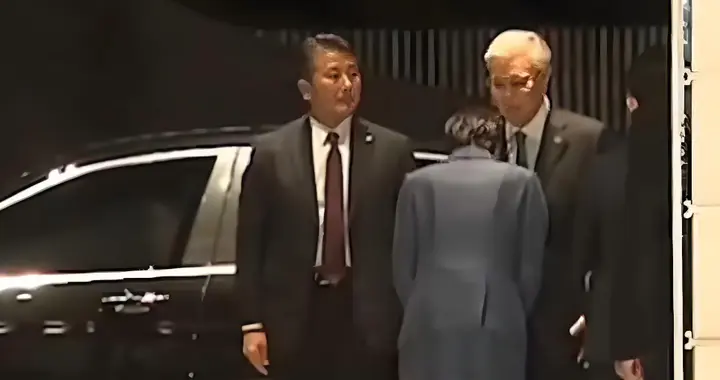 日本天皇亲自出山，对中国的反击正式开始，高市早苗憋出了一妙计