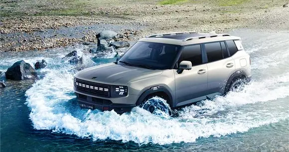 奇瑞来“硬菜”！方盒子四驱SUV，纯电续航220km，综合续航1500km