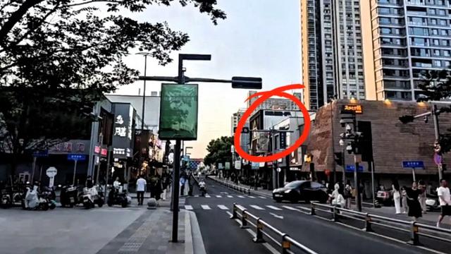 谷中流淌的小溪：定好闹钟！ 4月20日9