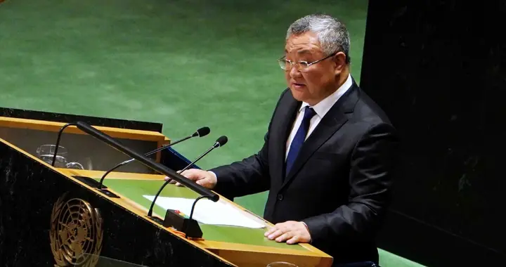 俄挂断电话后，中方通告联合国，禁止侵犯伊朗，萨达姆是前车之鉴