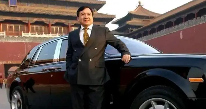 曾是锅炉工，靠卖冷饮起家，35岁身价过亿，他到底有多传奇？