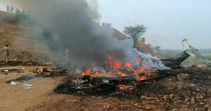 惊天悲剧！印度副首席部长公务机坠毁，5人遇难无一生还