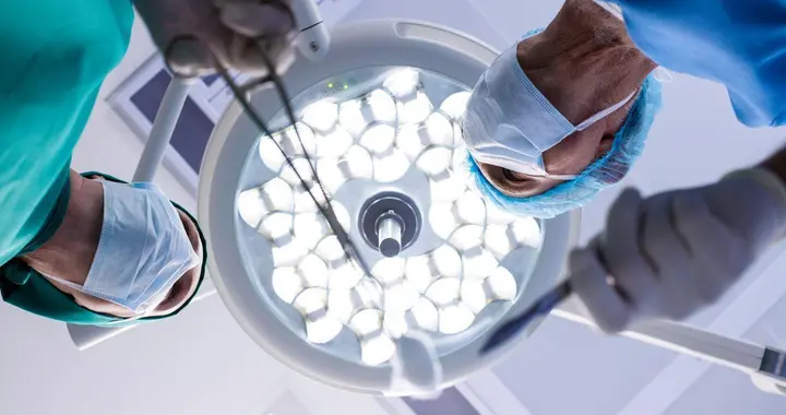 70岁还能做白内障手术吗？十分钟做完，比拔牙还快