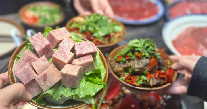 5年做到40亿，从火锅顶流到黯然退场，小肥羊做错了什么？